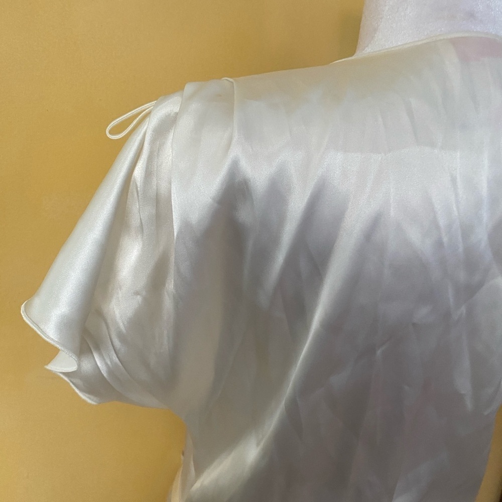 Oscar de la Renta Ivory Satin Robe - Picture 6 of 11
